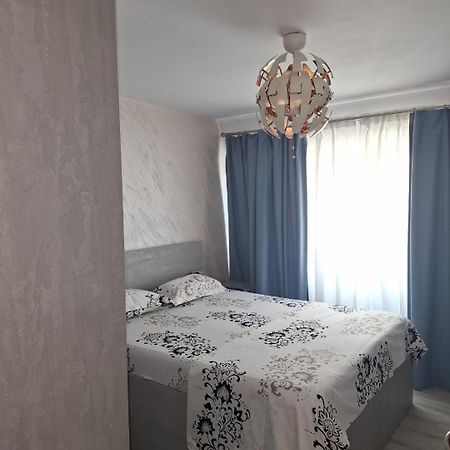 Apartament Alexe เอโฟริเอนอร์ด ภายนอก รูปภาพ